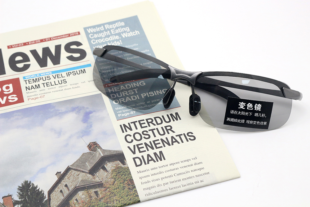 Customize Your Look and Boost Your Performance with our Comfortable Sports Style Eyewear!